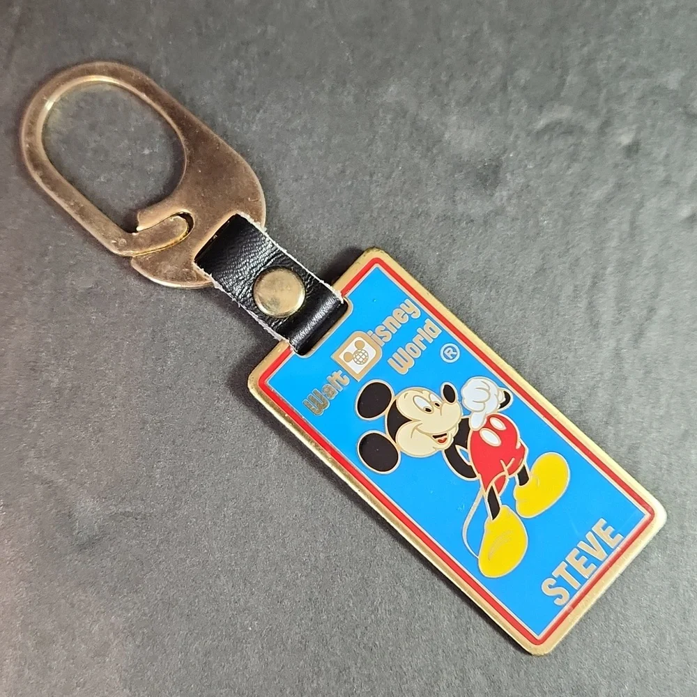STEVE Walt Disney World Mickey Mouse Keychain, VTG 1980s